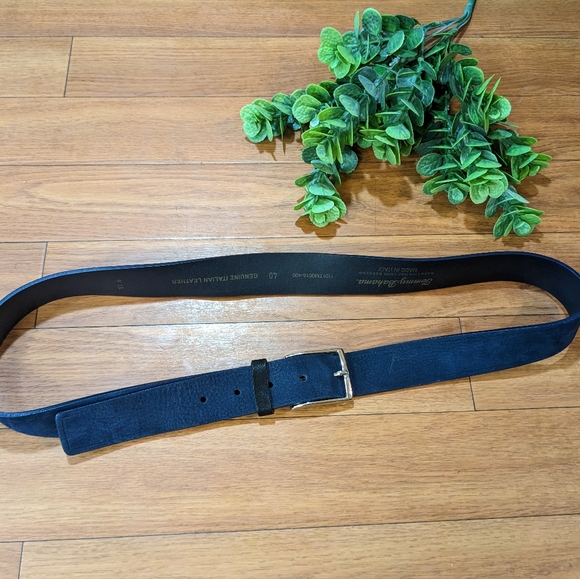Tommy Bahama Other - Tommy Bahama Italian leather belt 40